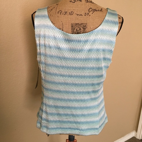 Top - Picture 2 of 2